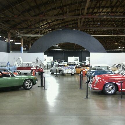 Снимок сделан в California Auto Museum пользователем kyora 2/20/2012