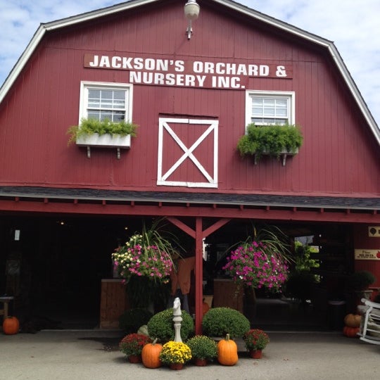 9/12/2012 tarihinde Karen D.ziyaretçi tarafından Jackson&#39;s Orchard &amp; Nursery'de çekilen fotoğraf