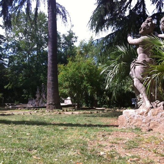 Photo taken at Villa Sciarra by Dario F. on 6/12/2011