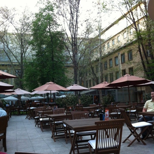 4/28/2012 tarihinde Lucie Z.ziyaretçi tarafından Cafe Pavlína'de çekilen fotoğraf