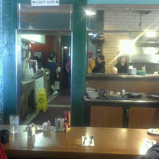 Foto diambil di Lori&#39;s Cafe oleh William B. pada 1/29/2012