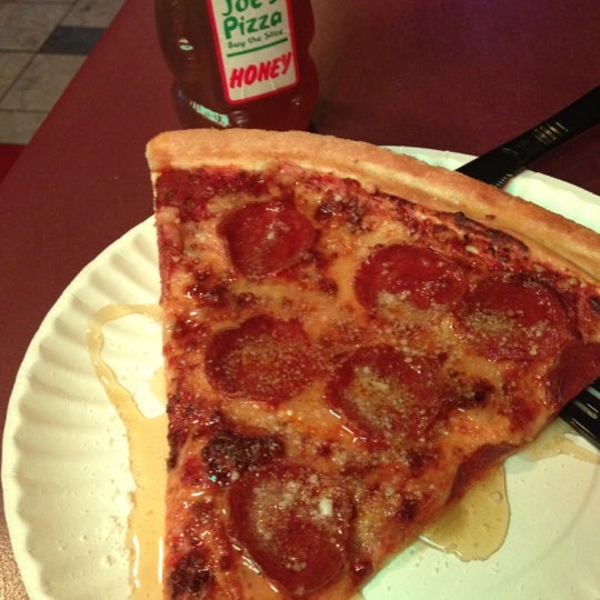Photo taken at Joe&#39;s Pizza Buy the Slice by Trey on 4/21/2012
