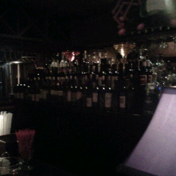 10/15/2011にChris W.がArtisan&#39;s Brewery and Italian Grillで撮った写真
