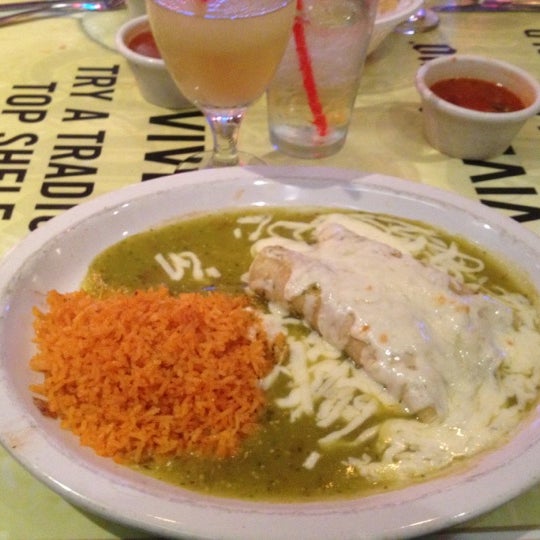 Foto tirada no(a) Tequila Lopez Mexican Restaurant por Sherry G. em 5/11/2012