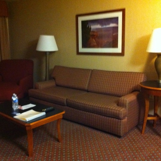 12/16/2011 tarihinde Khang N.ziyaretçi tarafından Hampton Inn &amp; Suites Salt Lake City Airport'de çekilen fotoğraf