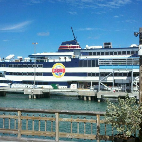 Das Foto wurde bei Victory Casino Cruises von Pepe H. am 2/12/2012 aufgenommen