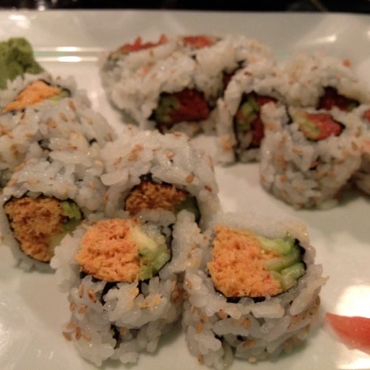 Foto diambil di Tokyo Hibachi &amp; Sushi oleh Thomas M. pada 2/20/2012