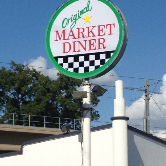 รูปภาพถ่ายที่ Original Market Diner โดย rob b. เมื่อ 7/12/2012