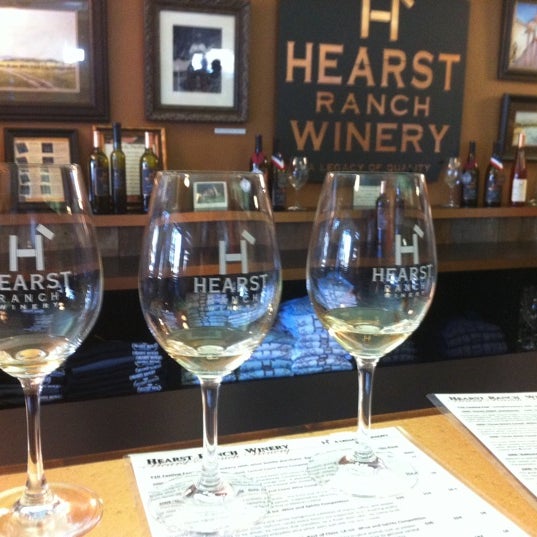 6/26/2011 tarihinde Allison M.ziyaretçi tarafından Hearst Ranch Winery'de çekilen fotoğraf