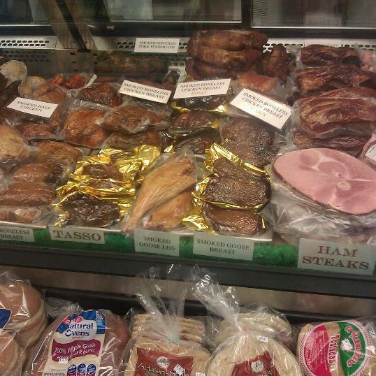 Foto tirada no(a) Paulina Meat Market por Kirstjen L. em 5/12/2012