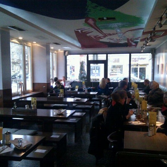 รูปภาพถ่ายที่ Forum Essen. Trinken. โดย Albert W. เมื่อ 1/5/2012