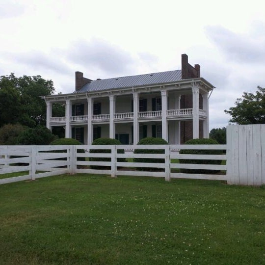 5/29/2012 tarihinde Deborah B.ziyaretçi tarafından Carnton Plantation'de çekilen fotoğraf