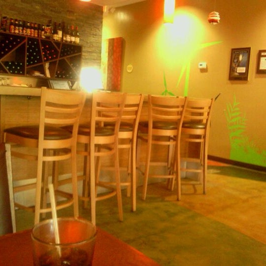 Photo taken at Pizza Fusion by Nadia R. on 12/30/2011
