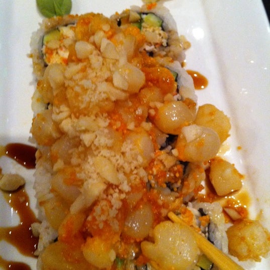 Foto tirada no(a) Ocean Blue Sushi Club por Shan L. em 9/20/2011