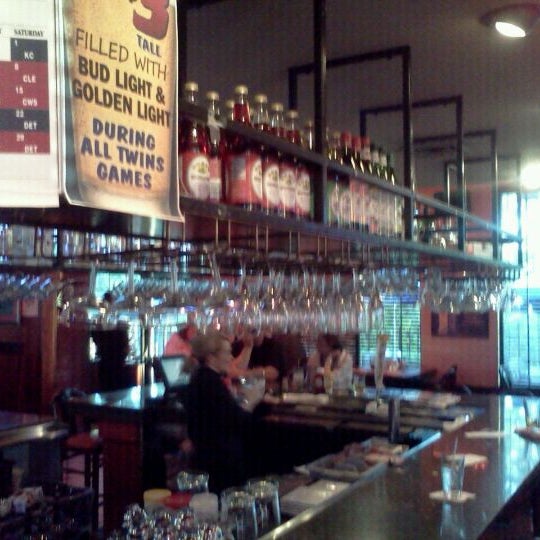 Foto diambil di Green Mill Restaurant &amp; Bar oleh Andrew D. pada 5/13/2012