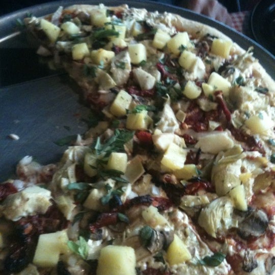 Снимок сделан в Bianelli&#39;s Gourmet Pizza &amp; Pasta пользователем Jene&#39; G. 3/24/2012
