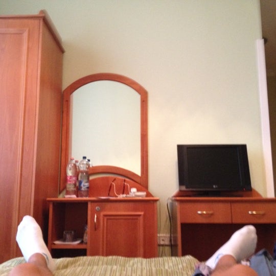 Das Foto wurde bei Baross City Hotel von ᴡ am 7/8/2012 aufgenommen