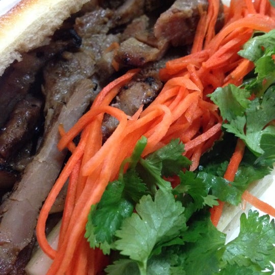 12/3/2011に🍴Eugene L.がNicky&#39;s Vietnamese Sandwichesで撮った写真