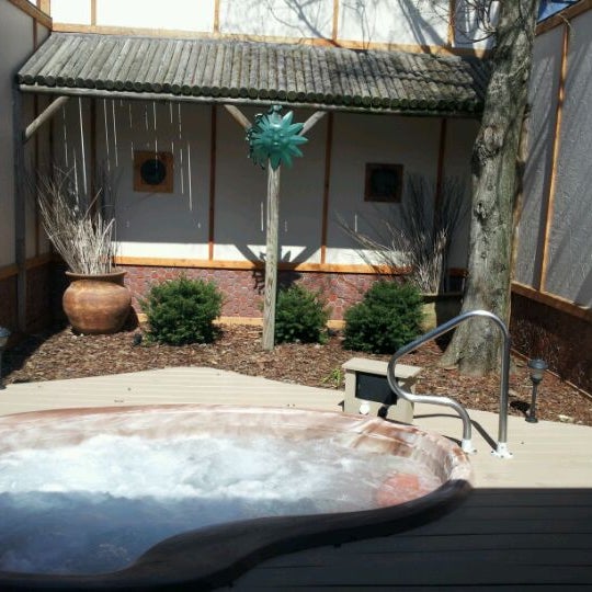 Photo taken at Oasis Hot Tub Gardens by Konnie on 3/28/2012