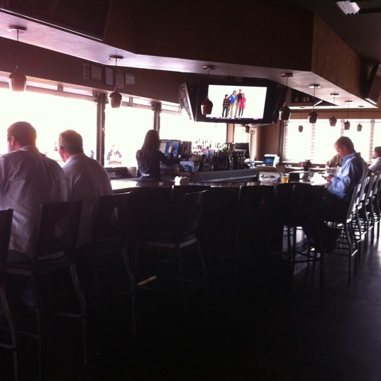 2/25/2011 tarihinde Al S.ziyaretçi tarafından Bungalow Bar &amp; Grill'de çekilen fotoğraf