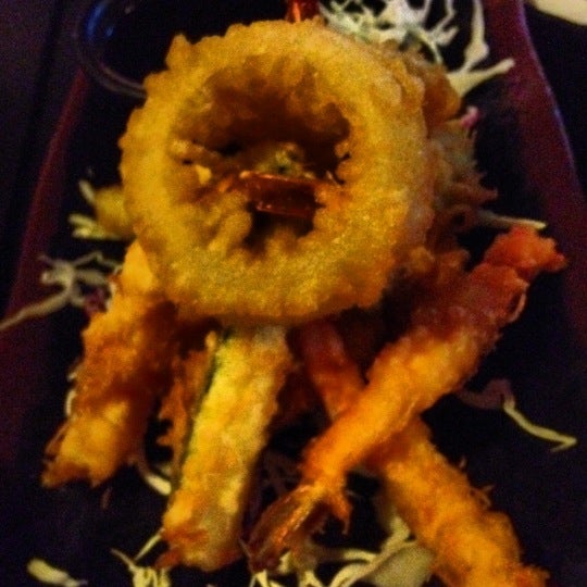 Photo taken at Bushido Japanese Restaurant by Sheila T. on 8/31/2012