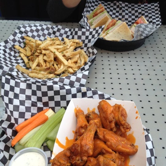 Photo taken at Original Buffalo Wings by ᴡ A. on 6/30/2012