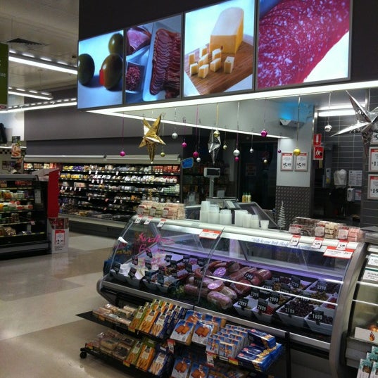 Ritchies SUPA IGA Mount Waverley 101 visitors