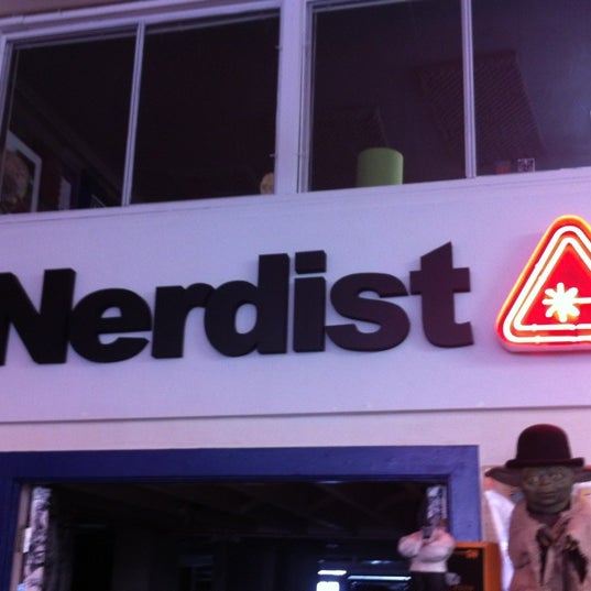 Foto tirada no(a) Meltdown Comics and Collectibles por Josh P. em 6/30/2012