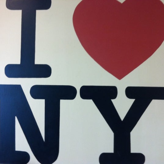 5/27/2012にRob K.がNYC Pizza Cafeで撮った写真