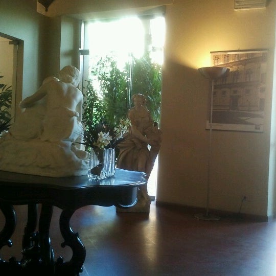 Photo taken at Hotel Residence Palazzo Ricasoli by Deivison R. on 7/11/2012