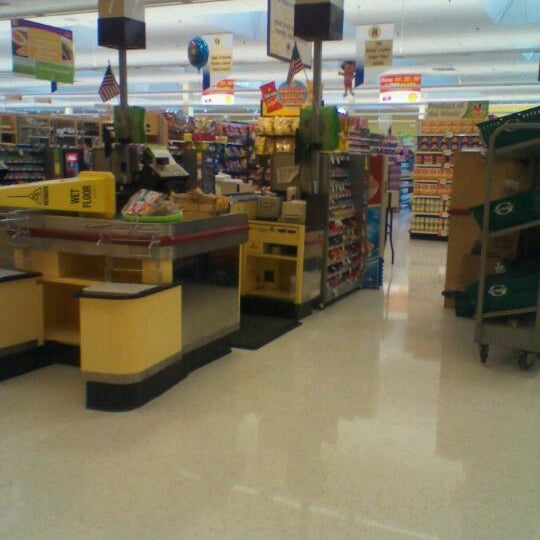Giant Food - Douglass - 19 tips from 