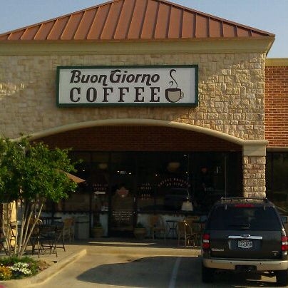 Photo taken at Buon Giorno Coffee by Kinz M. on 4/17/2011