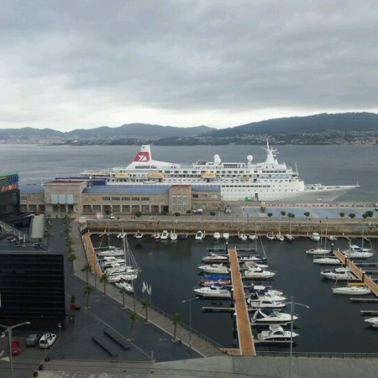 Das Foto wurde bei Hotel Bahia De Vigo von Dimitar T. am 6/15/2012 aufgenommen