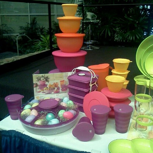 Gallery Tupperware Headquarters 29 visitors