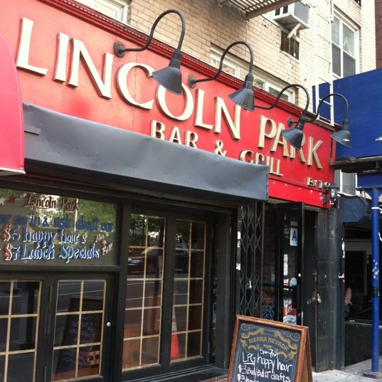 Foto tirada no(a) Lincoln Park Grill por lauren em 7/10/2012