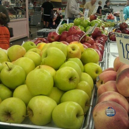 10/15/2011 tarihinde Mindy M.ziyaretçi tarafından Allentown Farmers Market'de çekilen fotoğraf