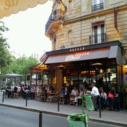 รูปภาพถ่ายที่ Café Odessa โดย Nugzarius เมื่อ 7/3/2012