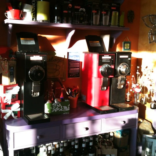 11/30/2011 tarihinde Говард Г.ziyaretçi tarafından Coffee Coffee'de çekilen fotoğraf