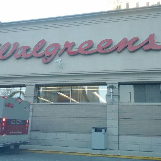 Walgreens Near North Side 14 tips from 2857 visitors
