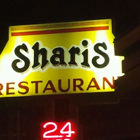Photo taken at Shari&#39;s Cafe and Pies by Stephan O. on 9/24/2011