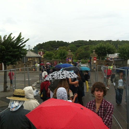 รูปภาพถ่ายที่ Santander Music Festival โดย Pablo G. เมื่อ 8/4/2012