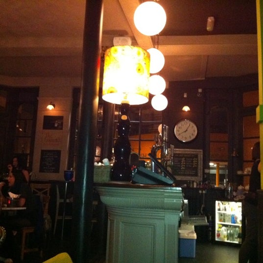 Photo taken at The Goldsmith Pub &amp; Dining Room by Grant M. on 9/22/2011