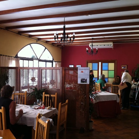 Снимок сделан в Restaurante Alborada пользователем Fran S. 8/4/2011