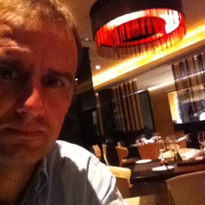 7/27/2012 tarihinde Fernando N.ziyaretçi tarafından ME Restaurant &amp; Lounge'de çekilen fotoğraf