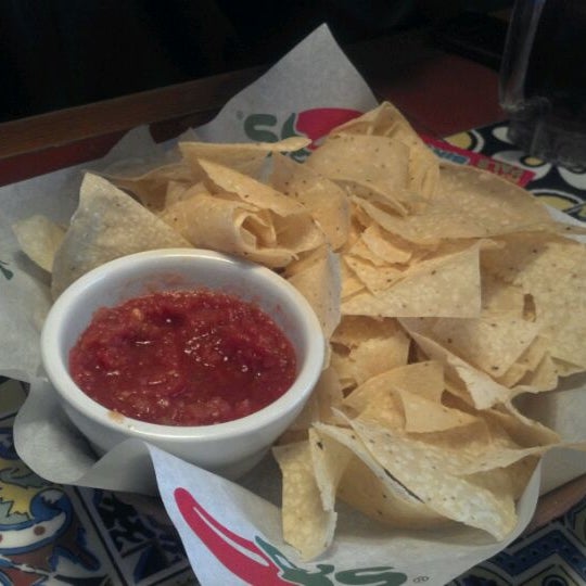 Photo taken at Chili&#39;s Grill &amp; Bar by Stephanie M. on 3/6/2012