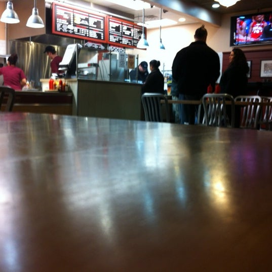 2/11/2012にDerek K.がWayback Burgersで撮った写真