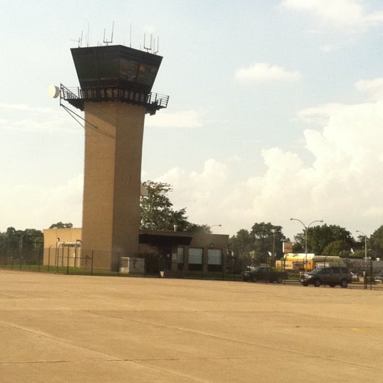 Albums 90+ Pictures Coleman A. Young International Airport Photos Sharp