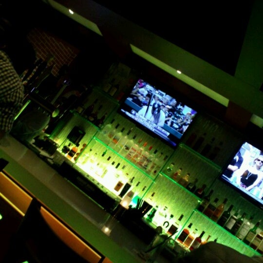 Photo taken at Crown Restaurant Lounge by Jin L. on 9/9/2012