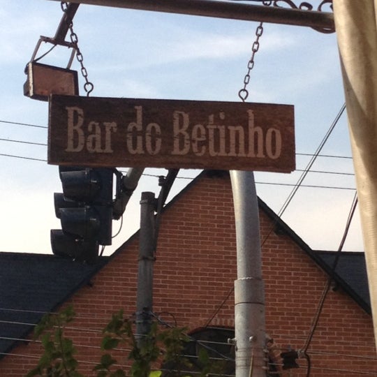 รูปภาพถ่ายที่ Bar do Betinho โดย Ianara C. เมื่อ 7/23/2012