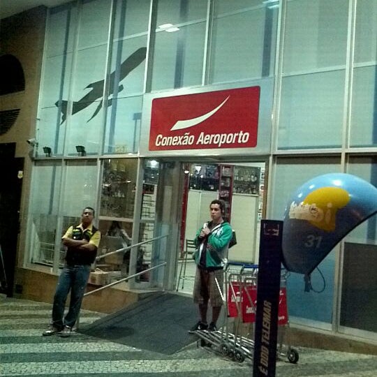 Foto tirada no(a) Conexão Aeroporto por Ludmila C. em 12/5/2011